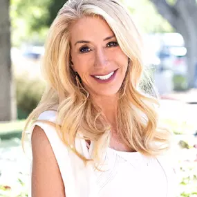 Bild von Cris Epstein, REALTOR | Engel & Voelkers