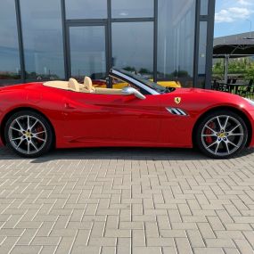 Ferrari Vermietung Roland Maurer in Innsbruck