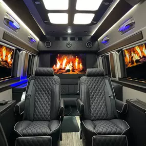 Bild von Blue Ribbon Limo and Party Bus