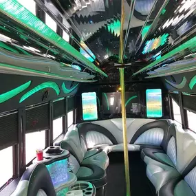 Bild von Blue Ribbon Limo and Party Bus