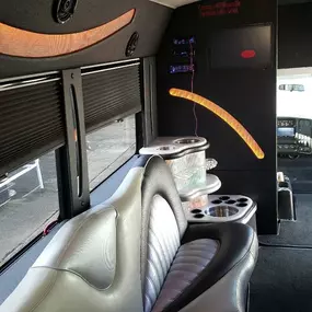 Bild von Blue Ribbon Limo and Party Bus