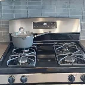 stove cleaning-Mercedes Cleaning Service