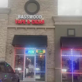 Bild von CoinFlip Bitcoin ATM - Basswood Vape & Cigar (Fort Worth)