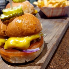 BRISKET CHEESEBURGER SLIDERS