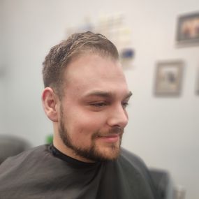 Short Clipper Fade Haircut For Men, Women, & LGTBQ+ in Knoxville, TN and Farragut, TN