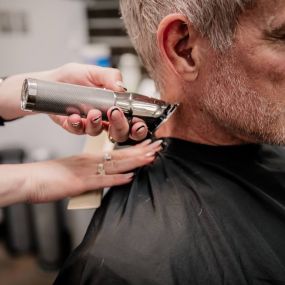 Voted Top Barber For Mens Haircuts - LGBTQ Safe Hair Salon in Knoxville, TN & Farragut