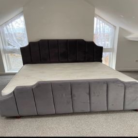 Bild von Burton Beds & Sofas