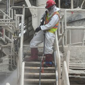 Dirty process equipment or industrial facilities can compromise your operations! At Circle S., we provide safe, top-to-bottom hydro-blasting services that are a fast and effective method for bringing your equipment and facilities back to peak working order!