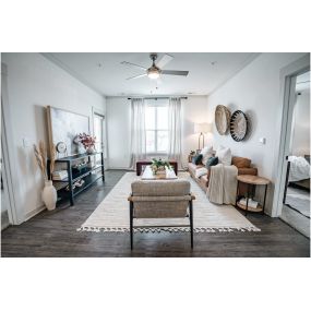 Maverick Apartments | Living Room