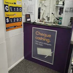 Bild von No1 Currency Exchange Boston (inside Cash Generator)