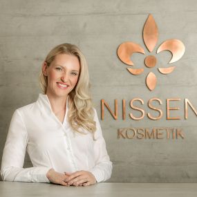 Olga Nissen - Geschäftsführerin Kosmetikerin PMU Artist