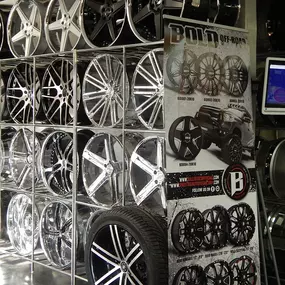 Bild von King’s Tire (King's Custom Wheels, LLC)