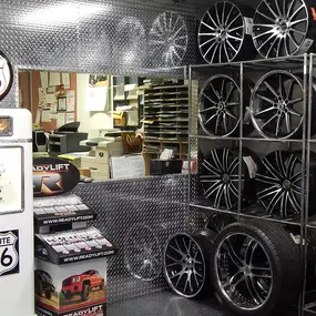 Bild von King’s Tire (King's Custom Wheels, LLC)