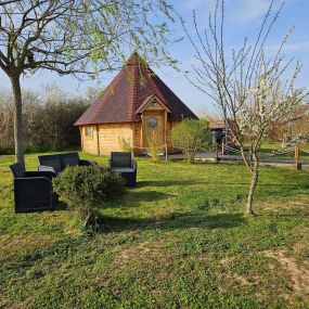 Bild von Ô refuge di’vin chambres d'hôtes et hébergements insolites ô kota divin ô dome divin avec piscine sauna spa minigolf