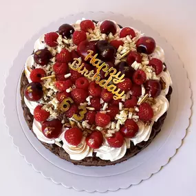 tarta_brownie_fudge_frutos_rojos.jpg