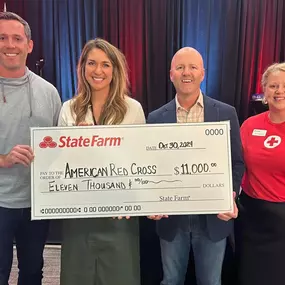 Community Spirit in Action!
We’re thrilled to share that our group of local State Farm Agents and State Farm employees have come together to support the American Red Cross with a donation! ❤️ Together, we’re helping provide emergency relief, support disaster response efforts, and make a difference for those in need.