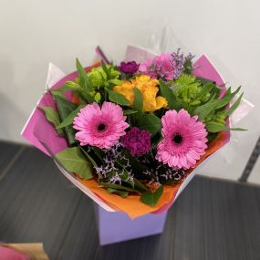 Bild von Blodau Florist Neath.