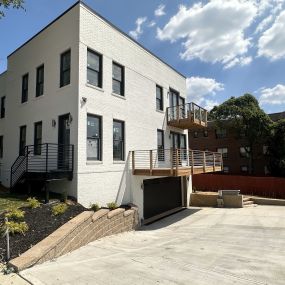 Our experienced general contracting team are near completion of building this apartment complex. The owner will rent out each apartment. Located in midtown Atlanta, the renters can live and enjoy the vibrancy of what midtown has to offer.