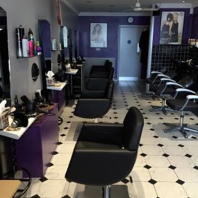 Bild von Emilio Hair Design (Peterborough) Ltd