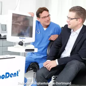 Bild von Prof. Dr. med. Dr. med. dent. Maick Griebenow MSc