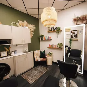 MY SALON Suite Rentals for Sola Salon Suites in Altoona, PA