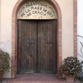 antesdebarnizado-puertaiglesia.jpg