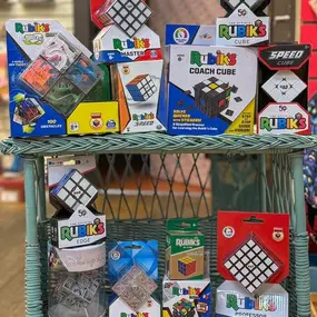 Who knew there were this many types of Rubix Cubes?! ???? We sure didn’t. What Rubix Cubes have you conquered?