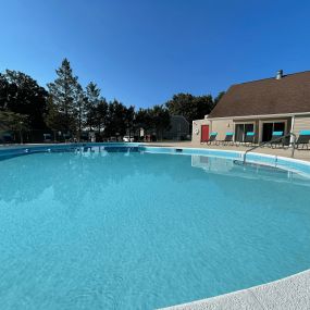 Lakes-Edge-Greensboro-NC-pool-2