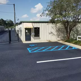 Clean storage facility near Dollar General in Daphne, AL