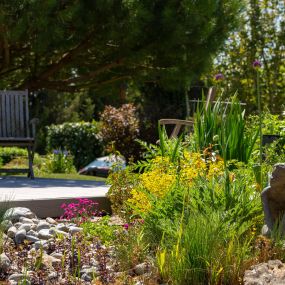 Bild von Maillard Paysage - Entreprise Jardinage Pose Clôture Aménagement Allée Terrasse Bois Composite Parking Drainant Oise Beauvais