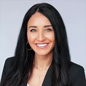 Kelly Blassingame - Old National Bank, Mortgage Loan Officer in Athens,TN professional headshot