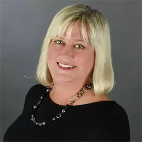 Molly Catino - Old National Bank, Mortgage Loan Officer in Nashville,TN professional headshot