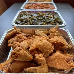 When you need food to feed a crowd, contact Cozy Coop for your catering in needs in and around Roswell, GA! We can deliver our delicious chicken, homemade sides, refreshing drinks, and all the other supplies and fixins to make your party or event a smash.