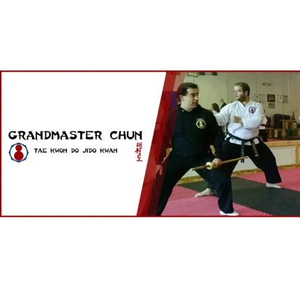 Logótipo de Grandmaster Chun TKD