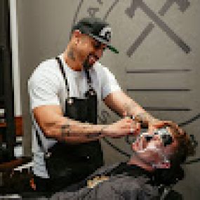 Bild von Hammer & Nails Mens Grooming Shop for Guys - Brea