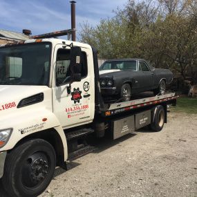 Kicos Towing LLC • Cudahy, WI • (414) 334-1888 • 24/7 Towing & Roadside Recovery