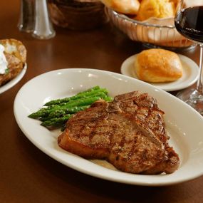 Bild von Louie's Steak House at Harlows Casino Resort & Spa