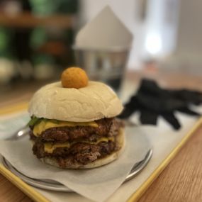 Bild von Arca Alacati - Düsseldorf Burger Smashburger Restaurant