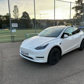 Bild von Taxi Tesla Stuttgart || Taxiunternehmen Gökhan Özmen | Whatsapp 7/24