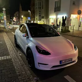 Bild von Taxi Tesla Stuttgart || Taxiunternehmen Gökhan Özmen | Whatsapp 7/24