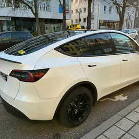 Bild von Taxi Tesla Stuttgart || Taxiunternehmen Gökhan Özmen | Whatsapp 7/24