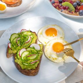 Avocado Smash With Pasture-Raised Eggs