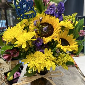 Bild von Mom's Flower Shoppe and Treasures