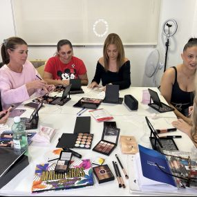 Bild von Escuela Makeup by Bea Huertas