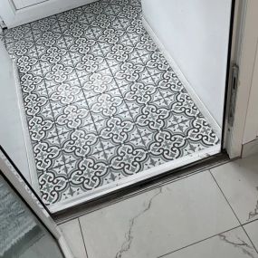 Bild von L.C Tiling and Plumbing Services