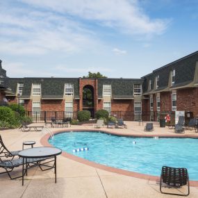 Bild von Retreat at Seven Trails Apartments