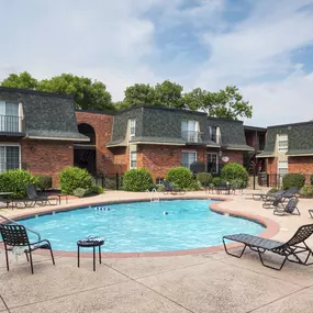 Bild von Retreat at Seven Trails Apartments