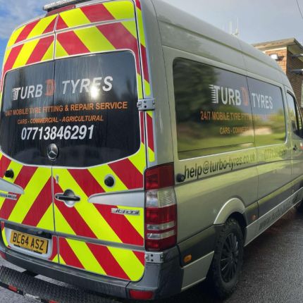 Logótipo de Turbo tyres (Essex) Ltd