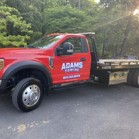 Bild von Adams Towing Service