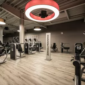 Fitness First Wangen - Strength Machines